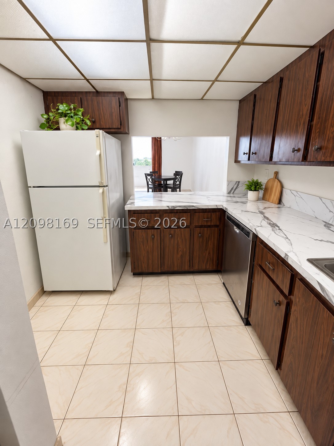 10000 NW 80th Ct #2350, Hialeah Gardens FL 33016
