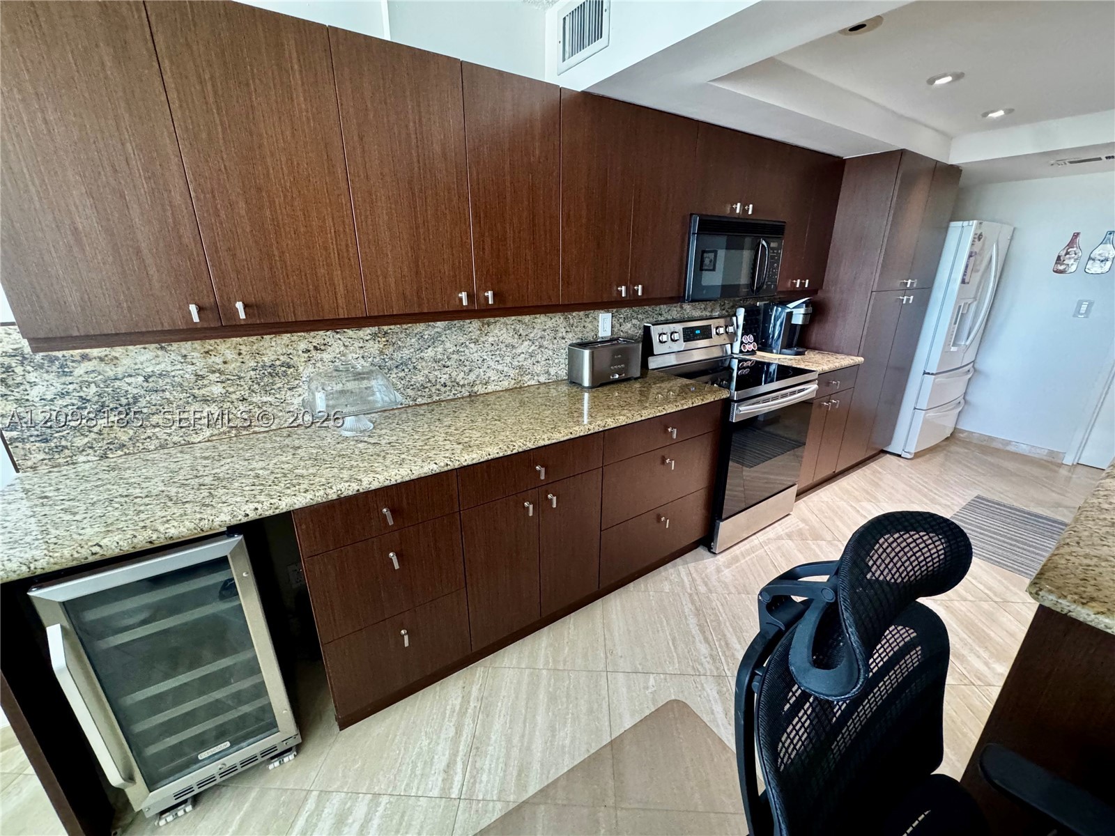 100 Golden Isles Dr #1405, Hallandale Beach FL 33009