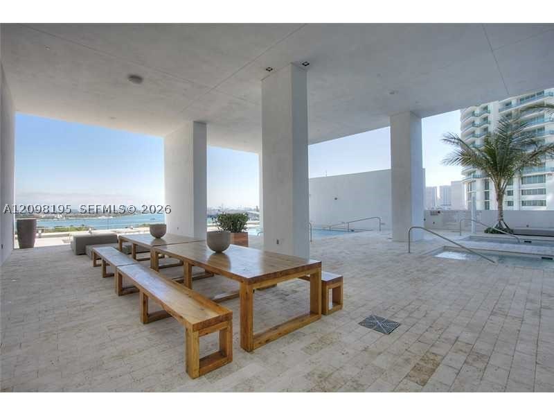 1040 Biscayne Blvd #3802, Miami FL 33132