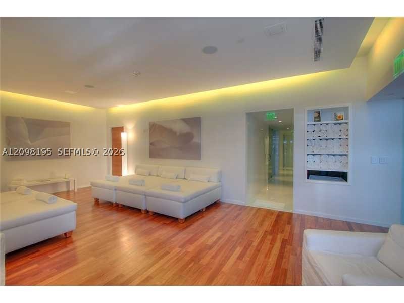 1040 Biscayne Blvd #3802, Miami FL 33132