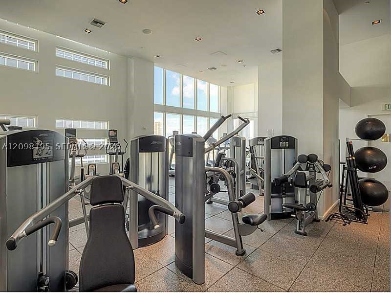 1040 Biscayne Blvd #3802, Miami FL 33132