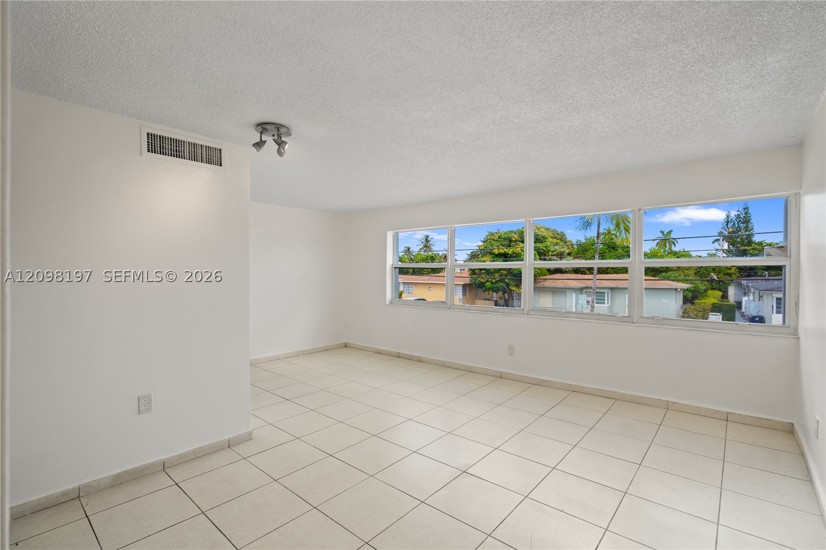 2150 Bay Dr #7, Miami Beach FL 33141