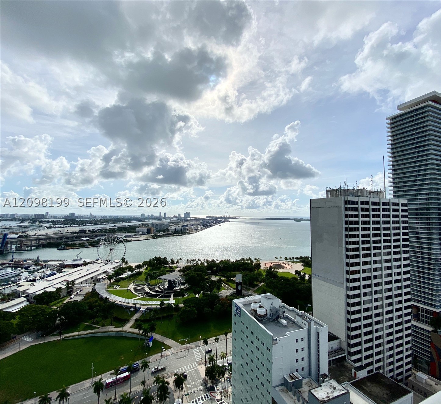 253 NE 2nd St #3007, Miami FL 33132
