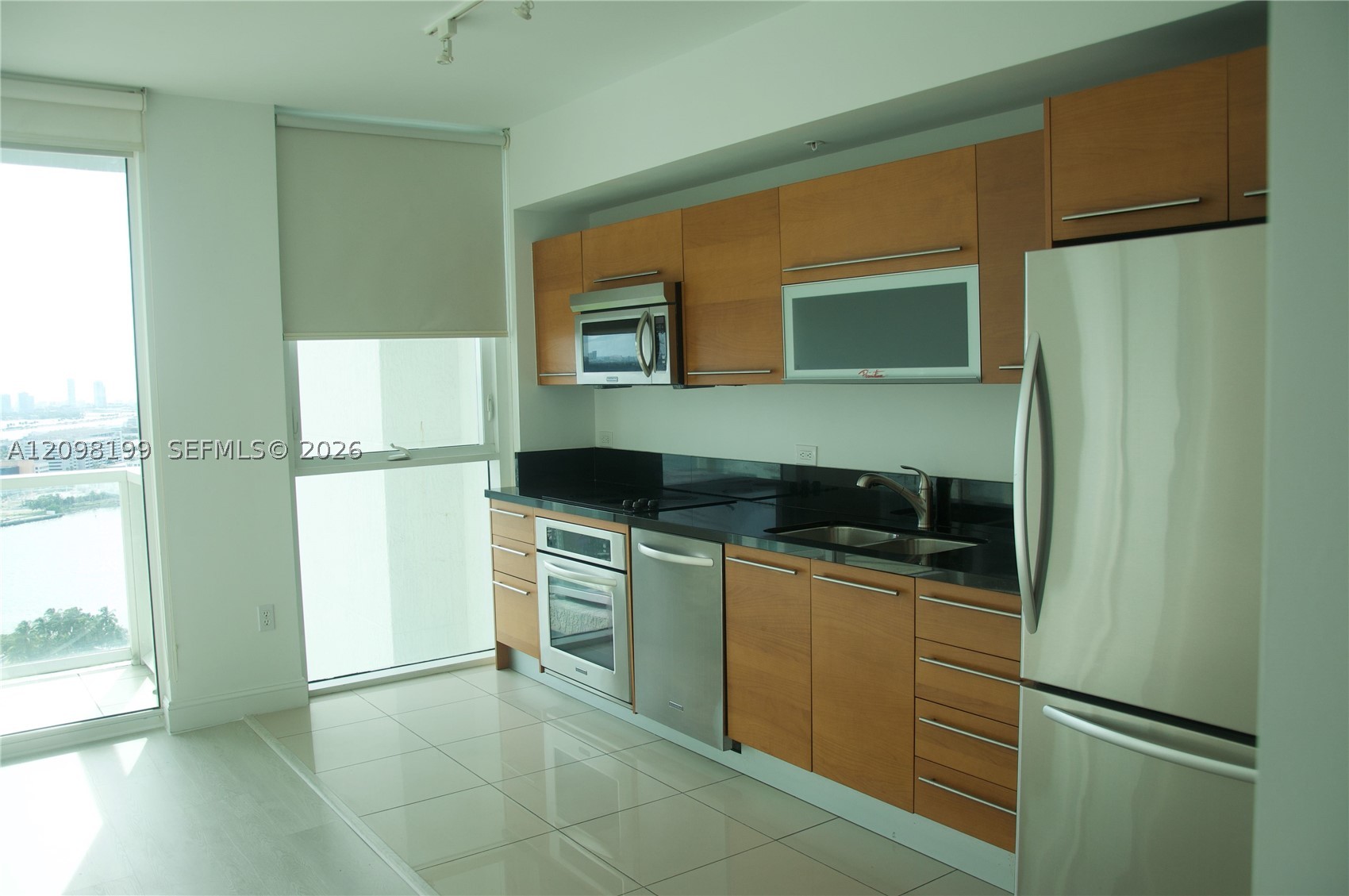 253 NE 2nd St #3007, Miami FL 33132