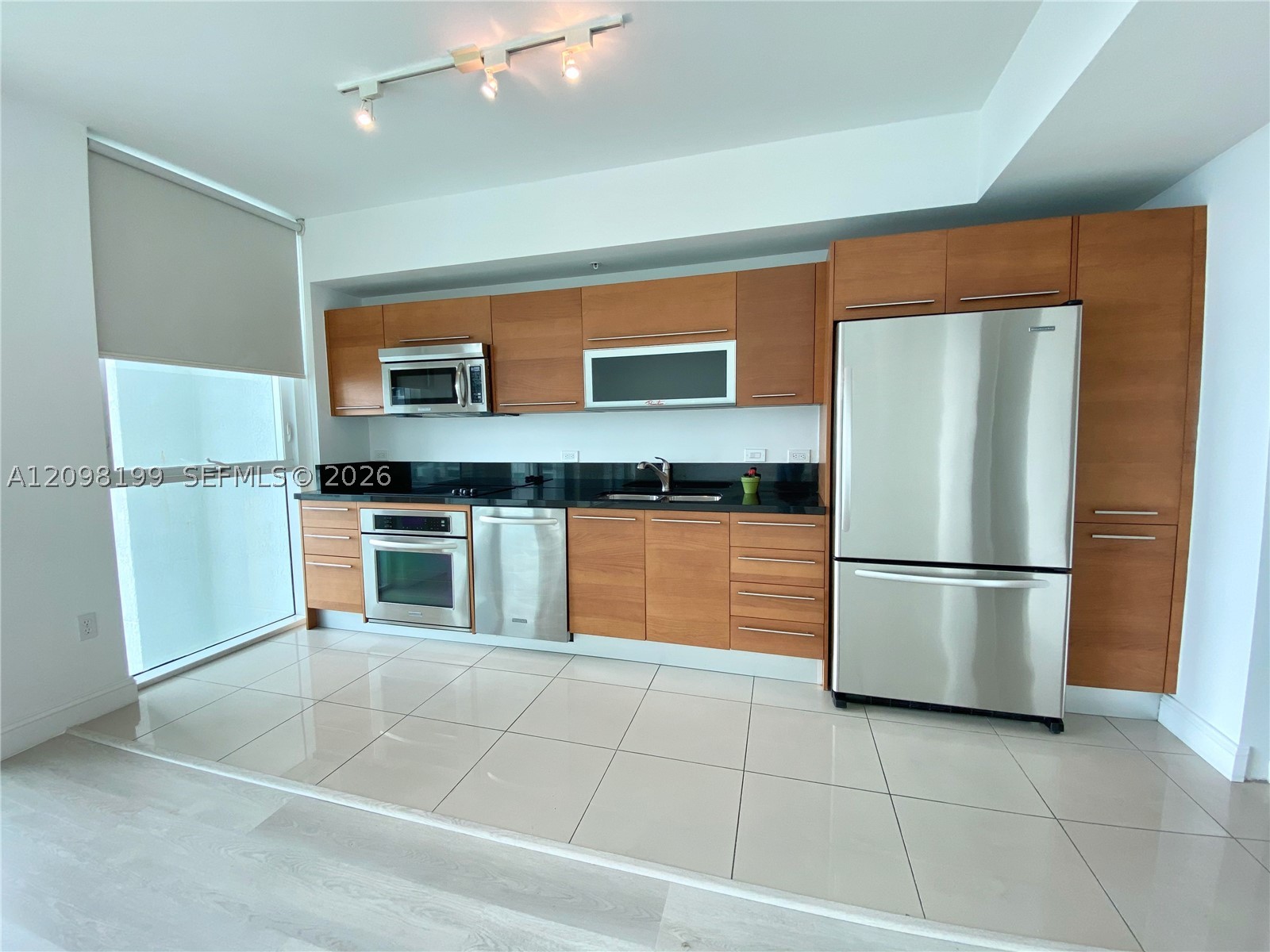 253 NE 2nd St #3007, Miami FL 33132
