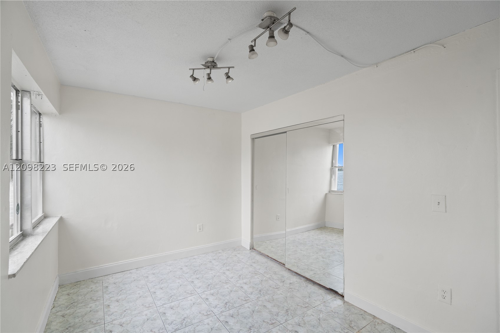 2150 Bay Dr #3, Miami Beach FL 33141