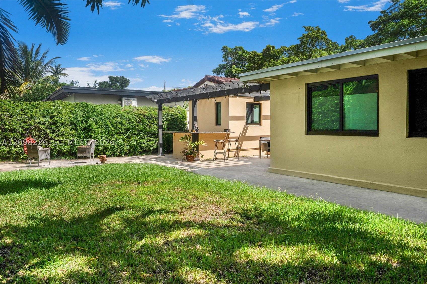 1257 SW 21st St, Miami FL 33145