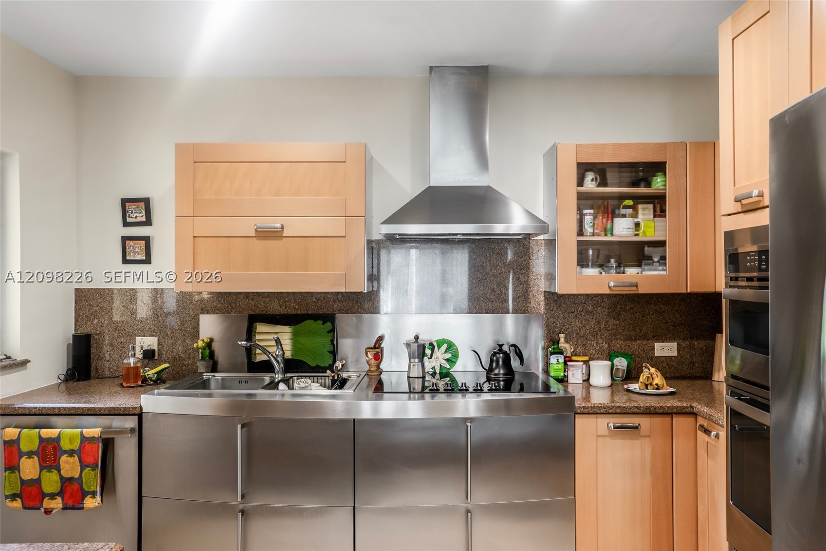1257 SW 21st St, Miami FL 33145