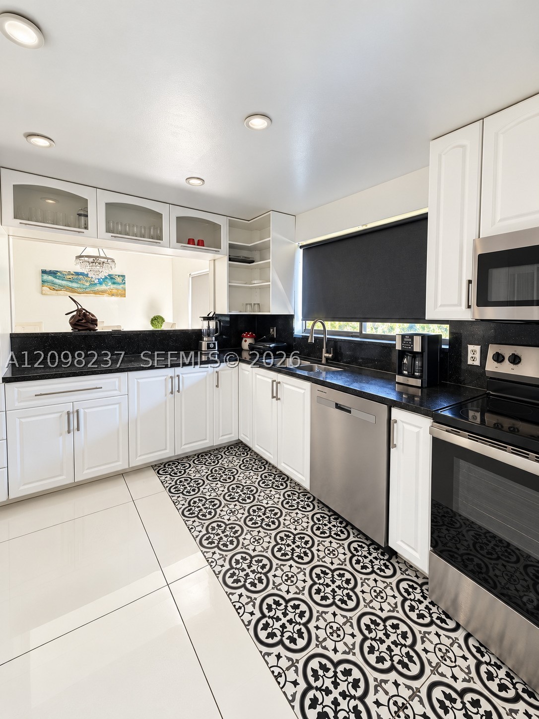 232 Wimbledon Lake Dr #232, Plantation FL 33324