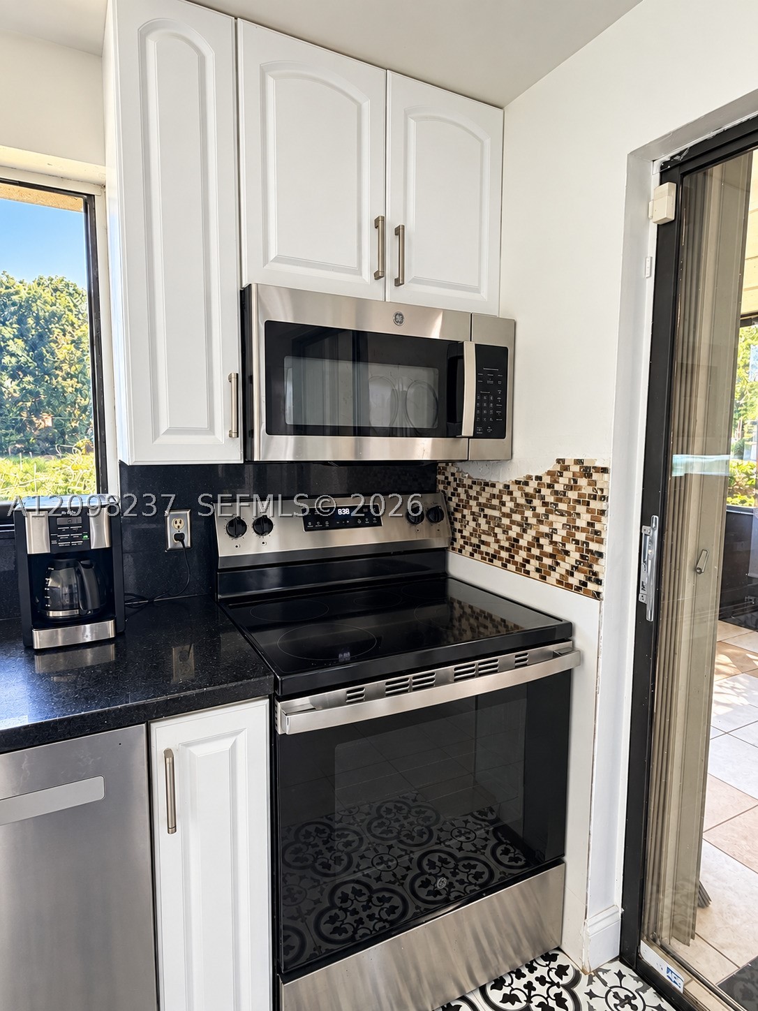 232 Wimbledon Lake Dr #232, Plantation FL 33324
