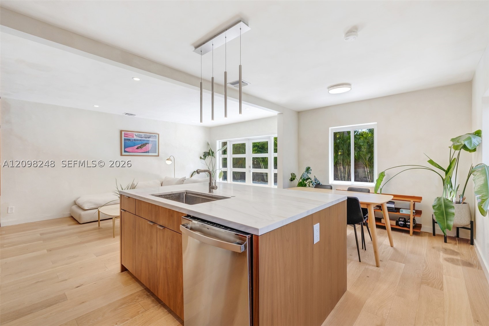 830 NE 72nd St, Miami FL 33138