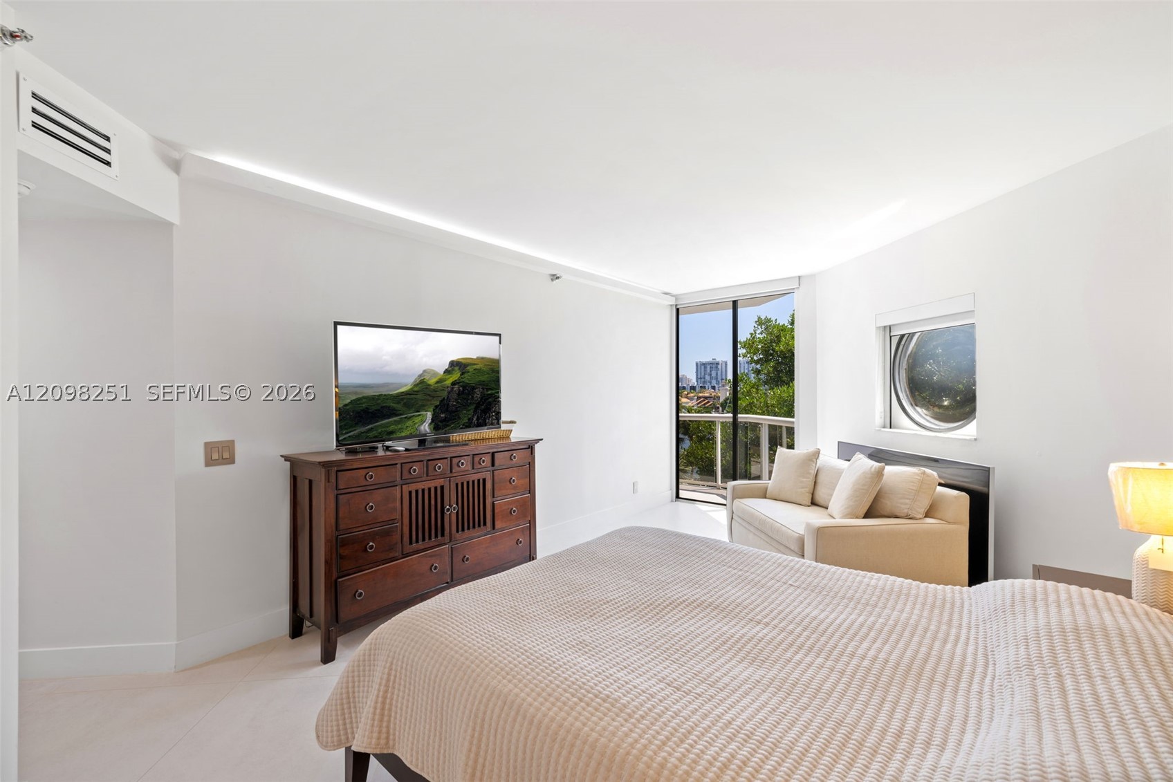 3610 Yacht Club Dr #410, Aventura FL 33180