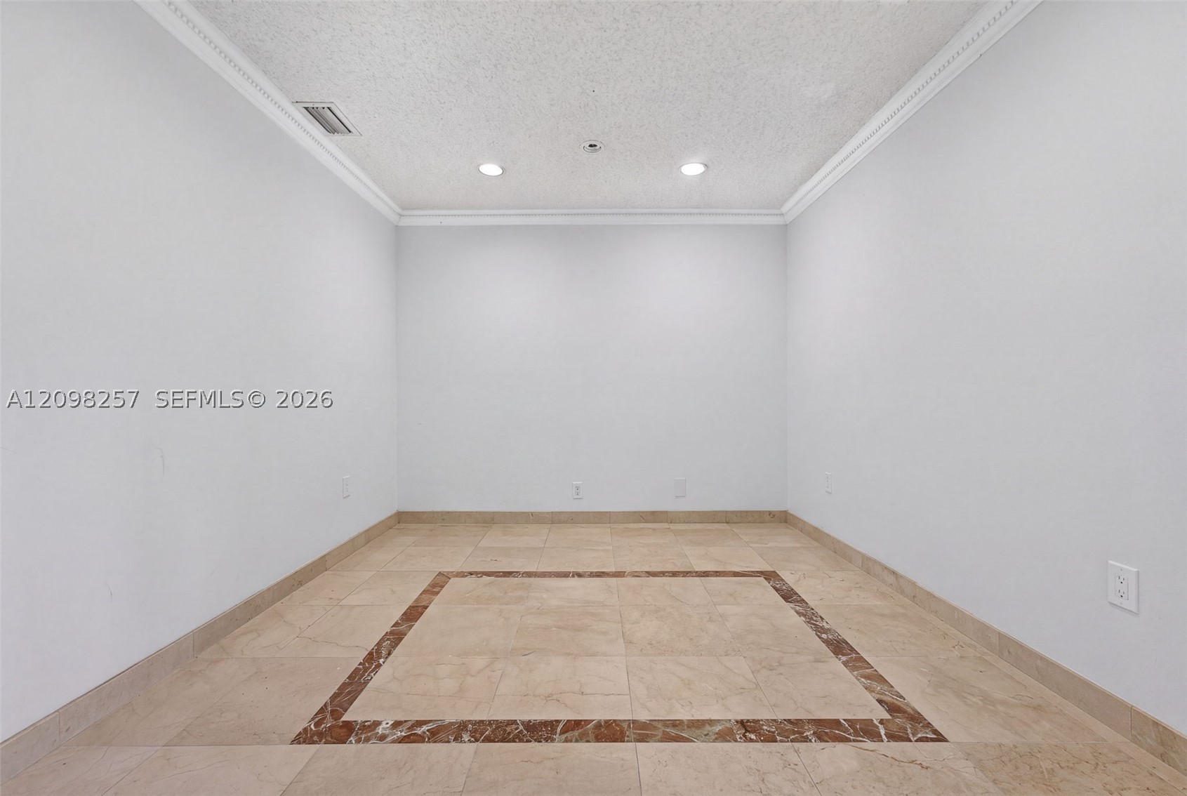 5550 SW 87th Ave, Miami FL 33165