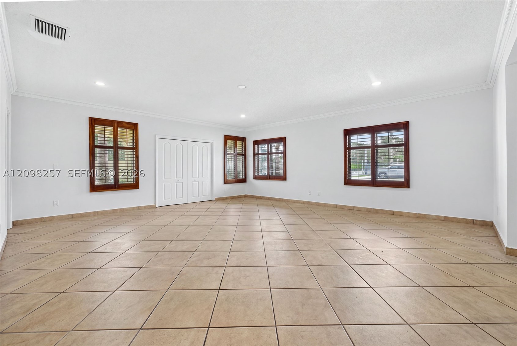 5550 SW 87th Ave, Miami FL 33165