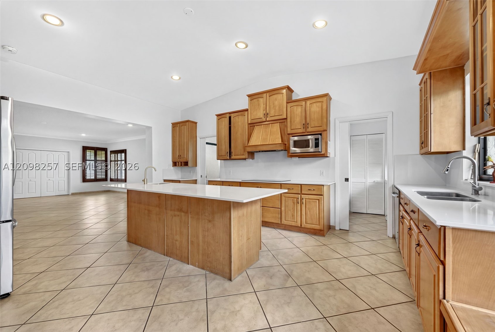 5550 SW 87th Ave, Miami FL 33165