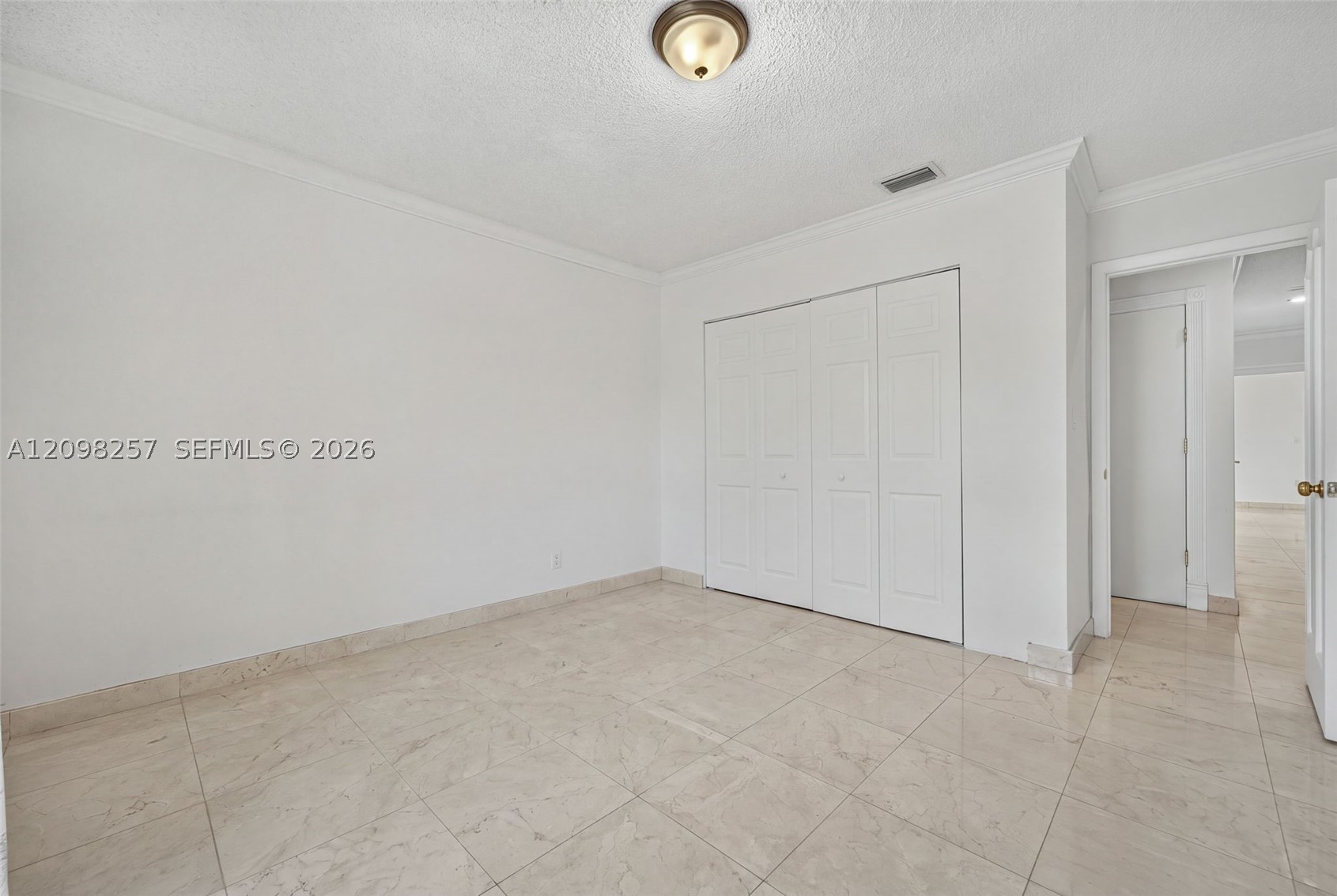 5550 SW 87th Ave, Miami FL 33165