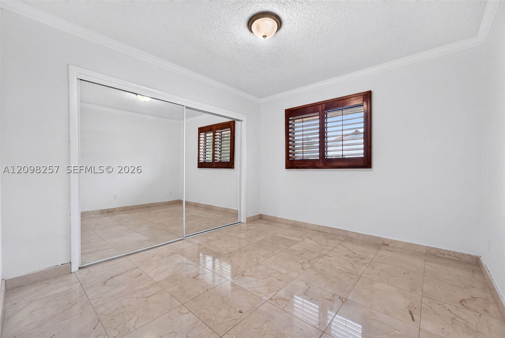 5550 SW 87th Ave, Miami FL 33165