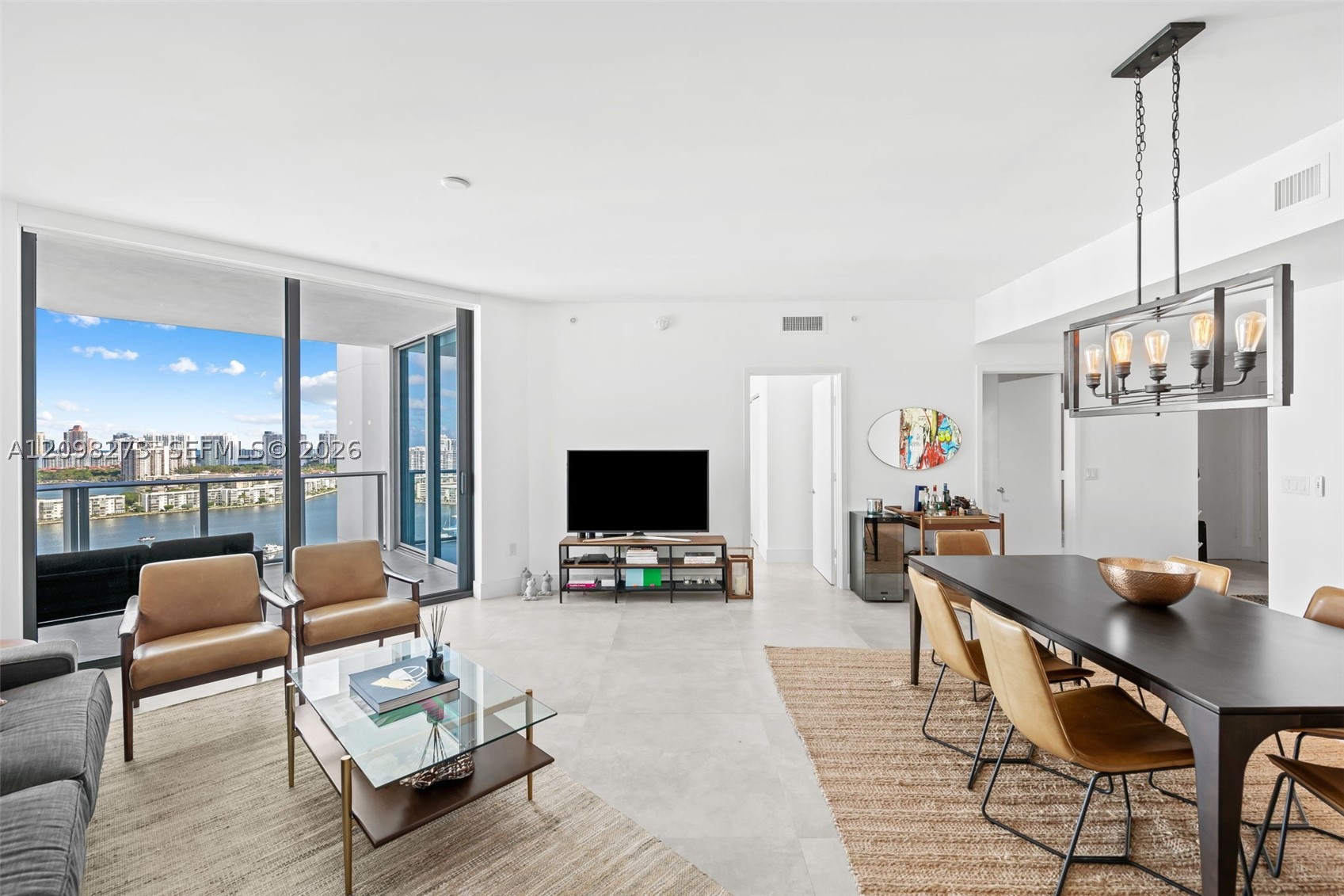 17111 Biscayne Blvd #2103, North Miami Beach FL 33160