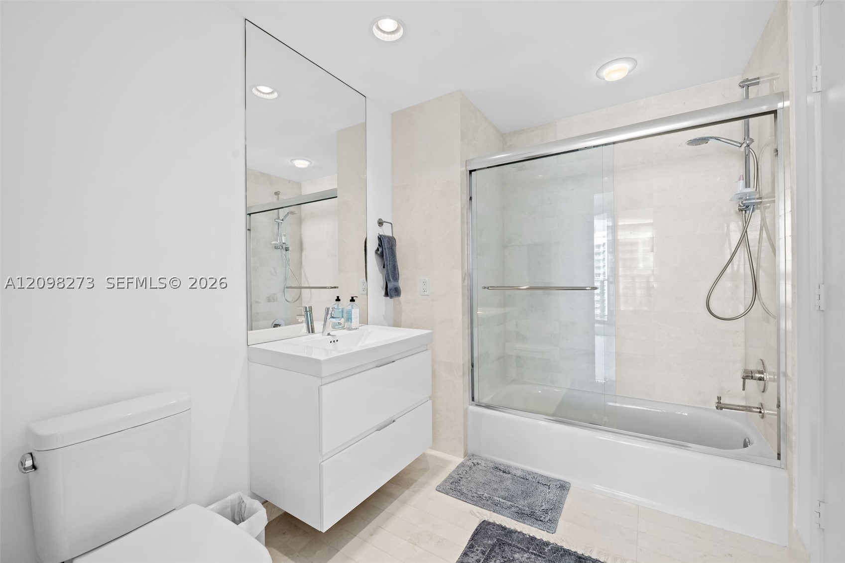 17111 Biscayne Blvd #2103, North Miami Beach FL 33160