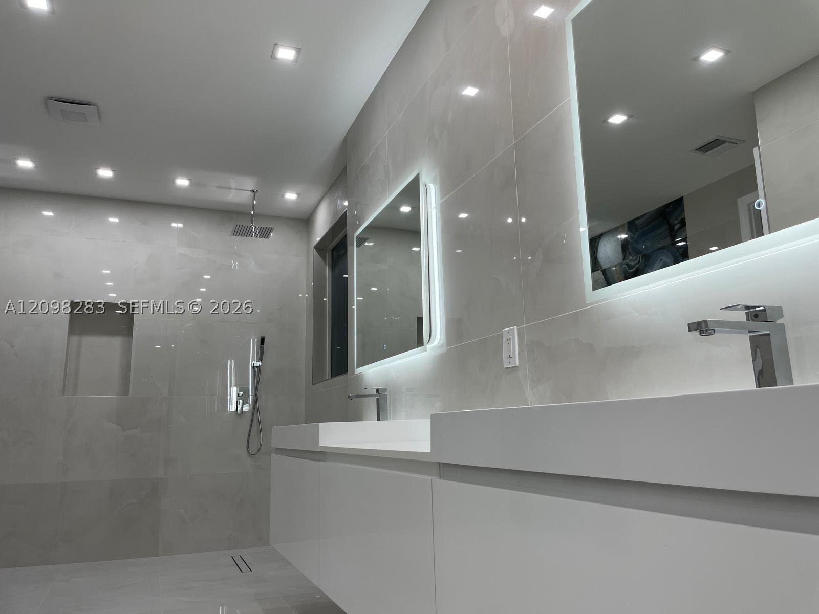 21227 NE 31st Pl, Aventura FL 33180
