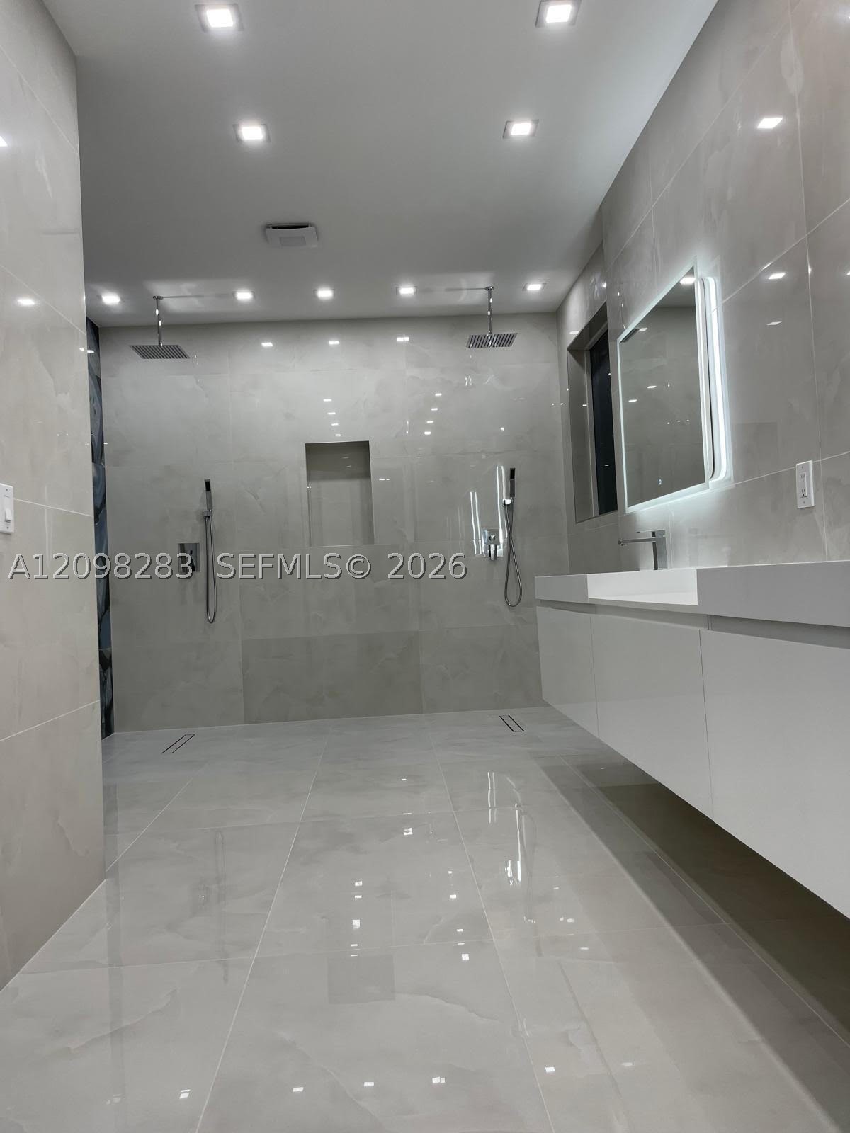 21227 NE 31st Pl, Aventura FL 33180
