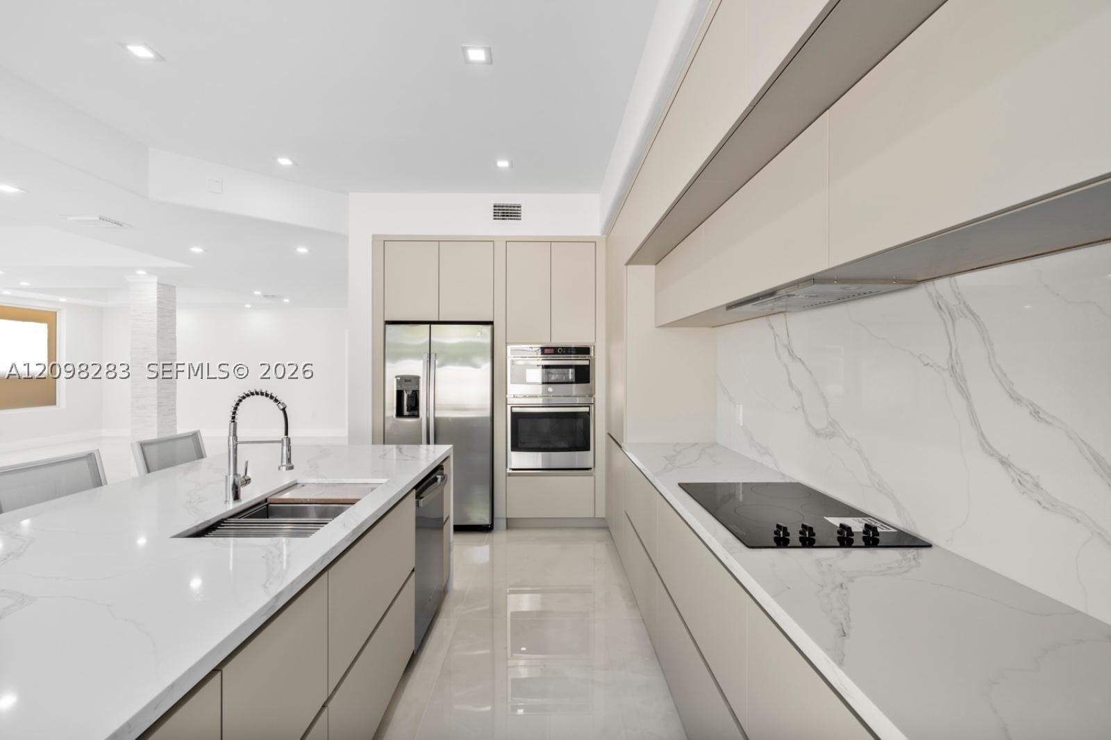 21227 NE 31st Pl, Aventura FL 33180