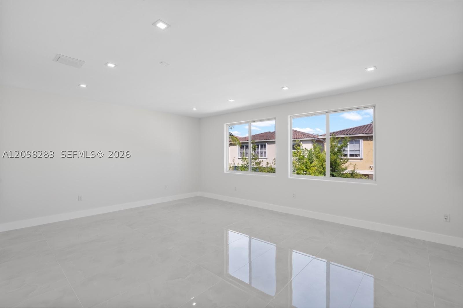 21227 NE 31st Pl, Aventura FL 33180