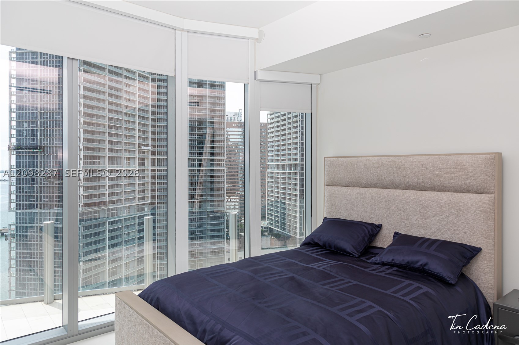 300 Biscayne Boulevard Way #2606W, Miami FL 33131