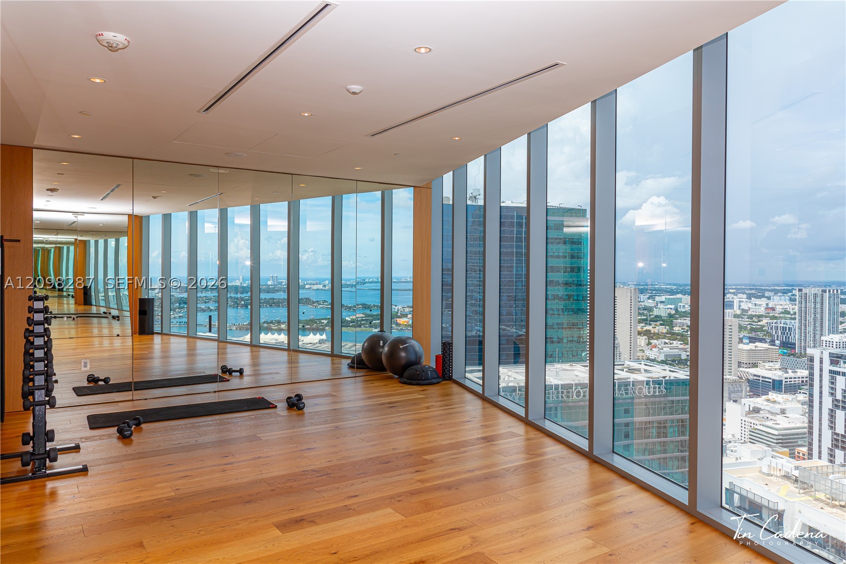 300 Biscayne Boulevard Way #2606W, Miami FL 33131