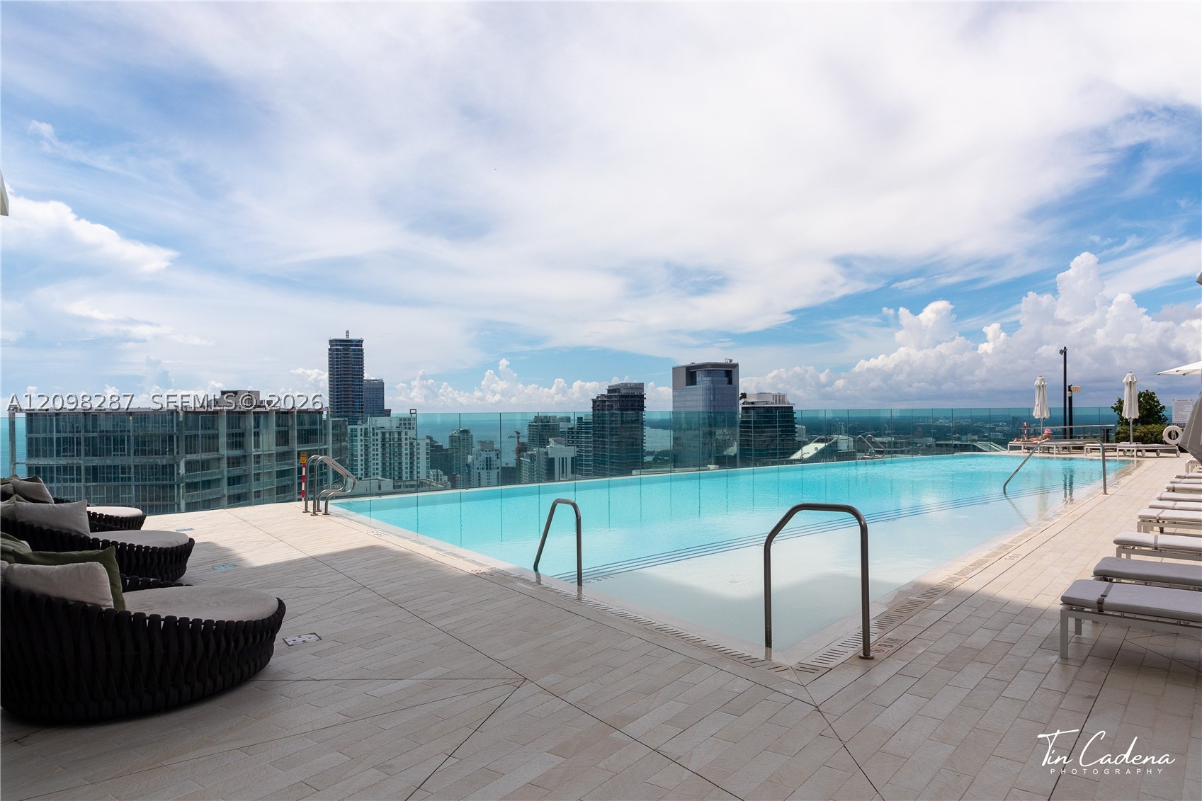 300 Biscayne Boulevard Way #2606W, Miami FL 33131