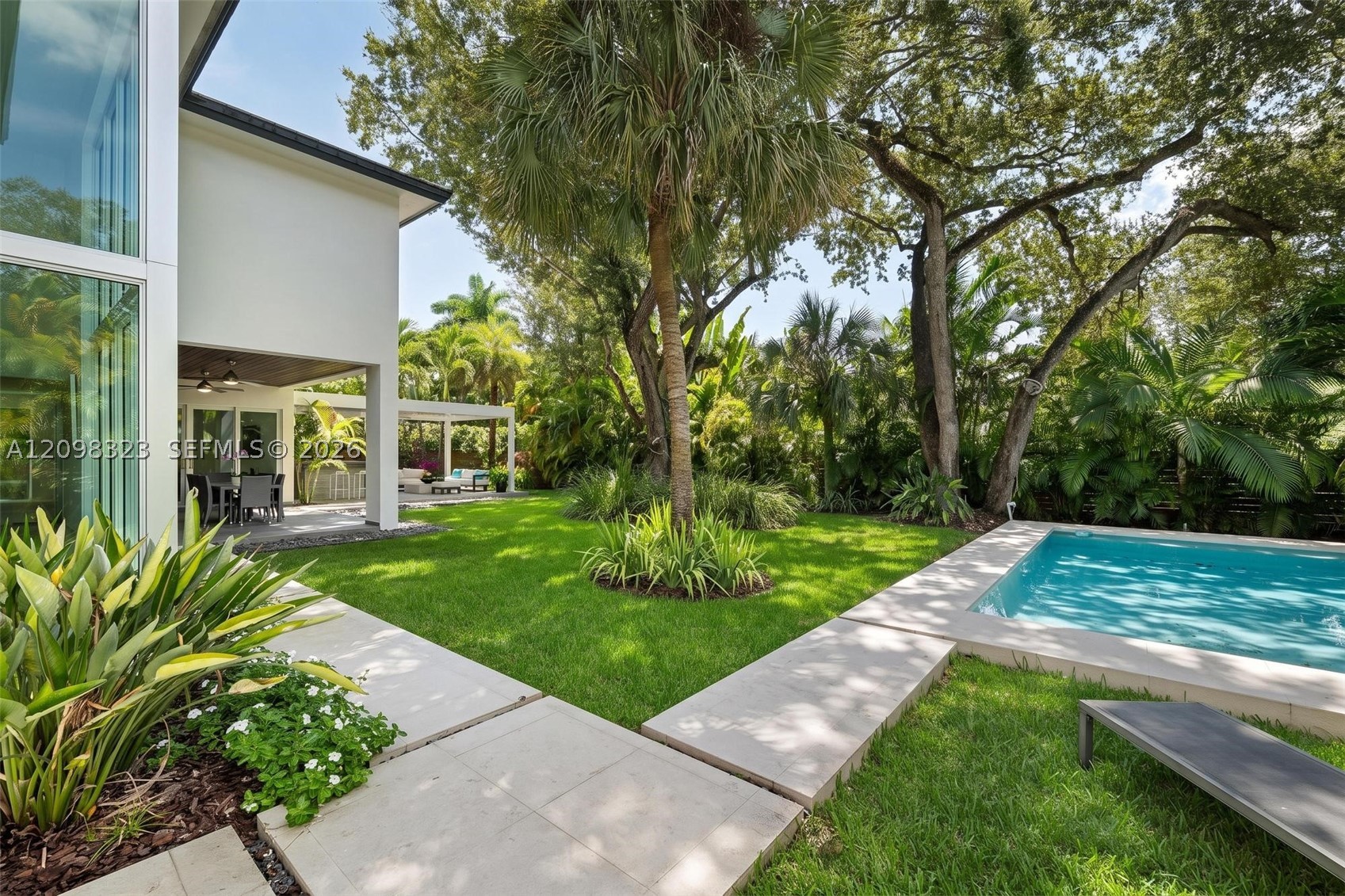 5960 SW 79th St, South Miami FL 33143