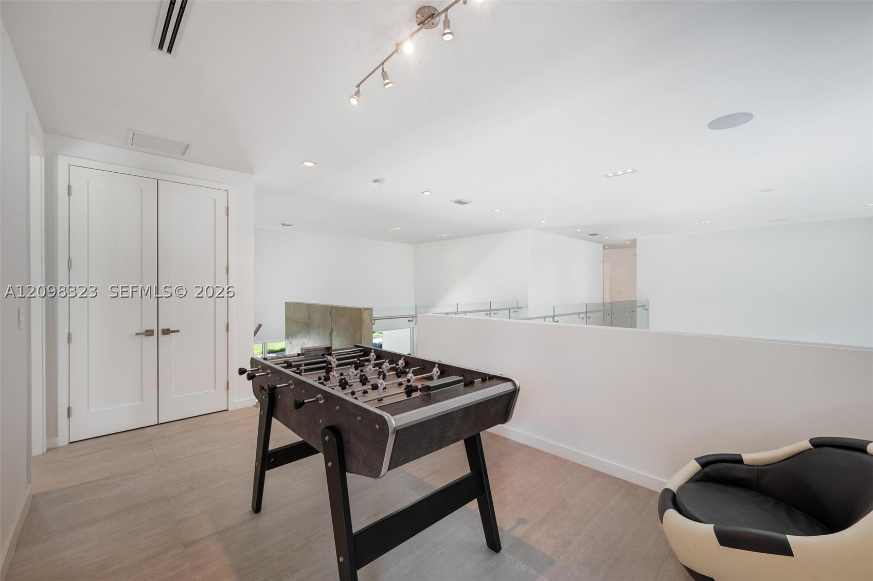 5960 SW 79th St, South Miami FL 33143