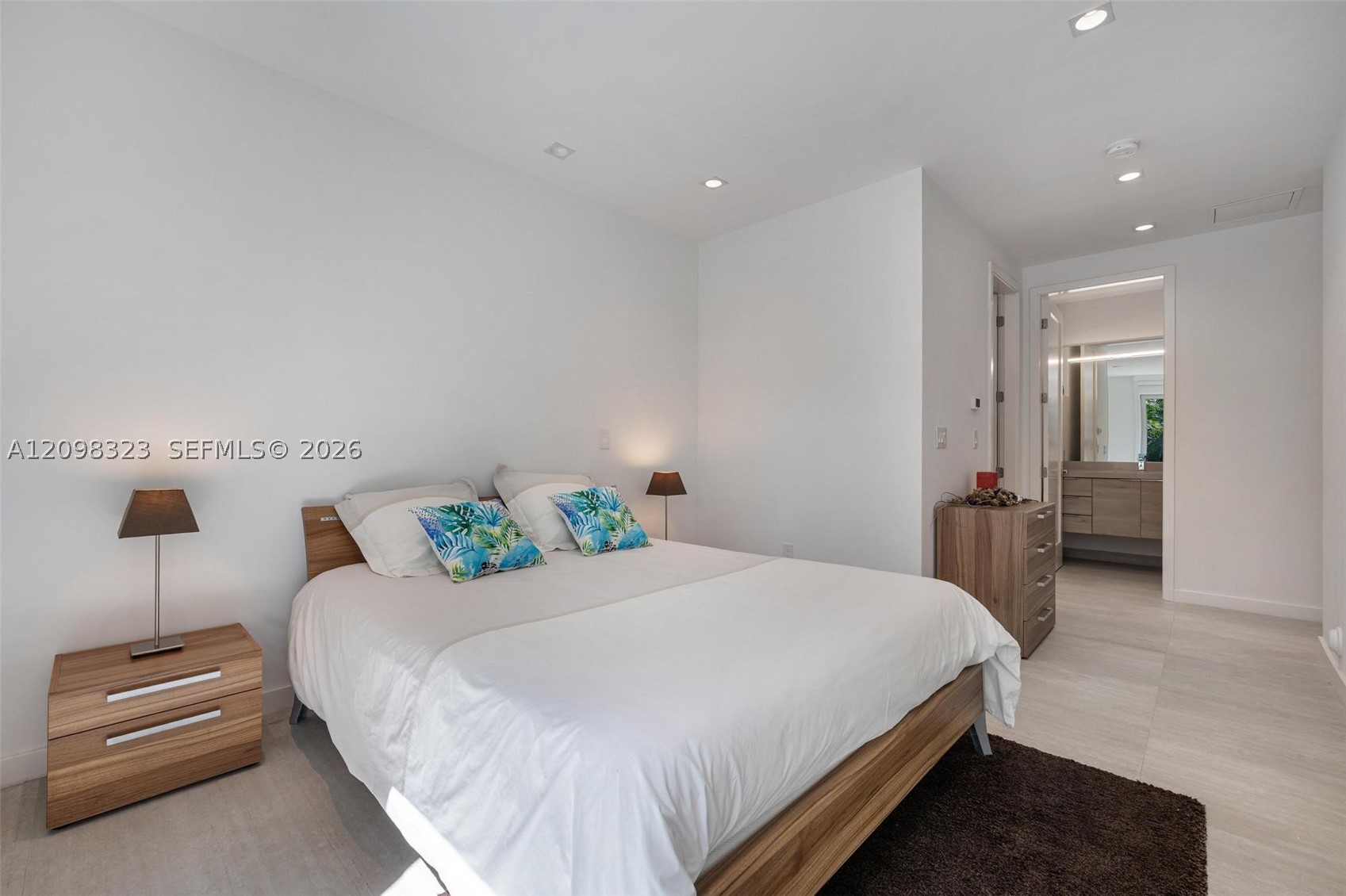 5960 SW 79th St, South Miami FL 33143