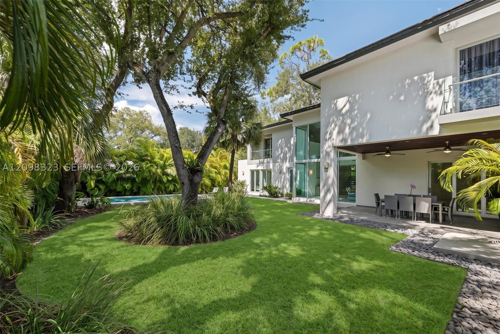 5960 SW 79th St, South Miami FL 33143