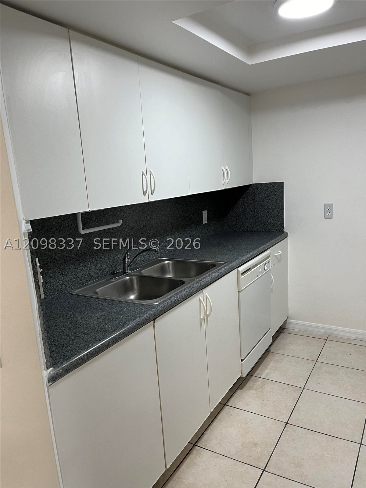 2415 NW 16th St Rd #316, Miami FL 33125