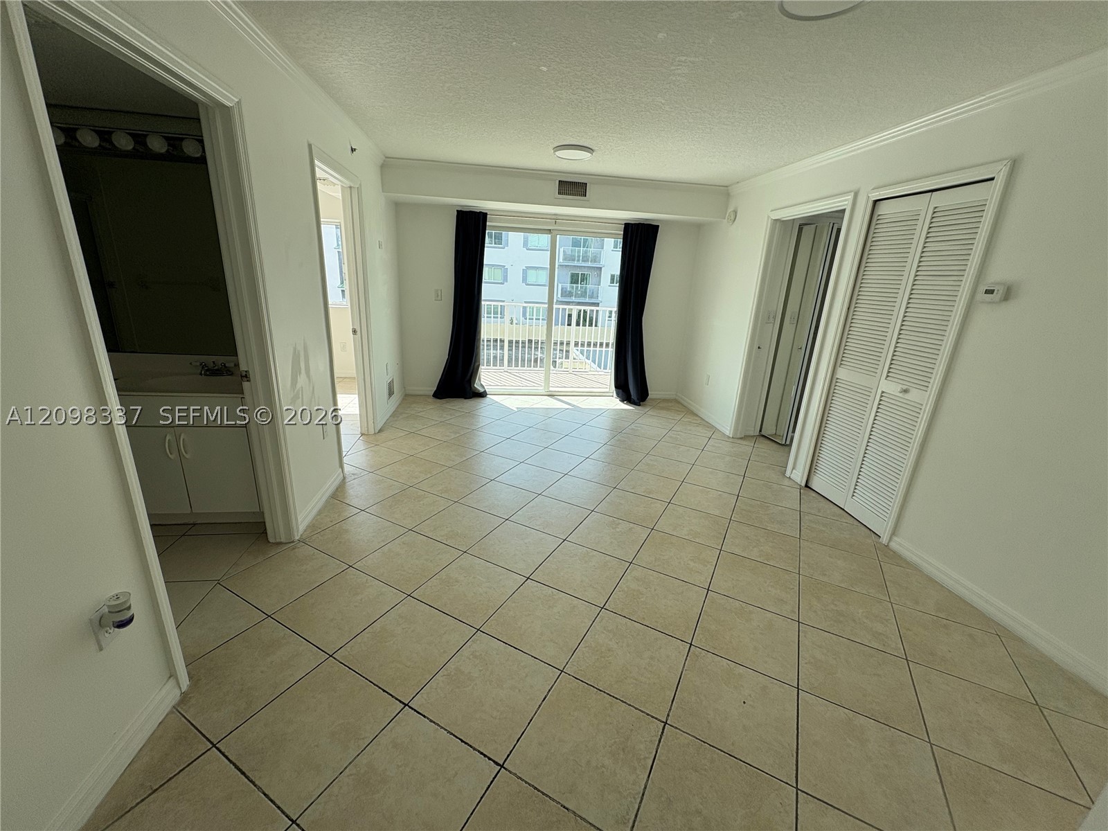 2415 NW 16th St Rd #316, Miami FL 33125
