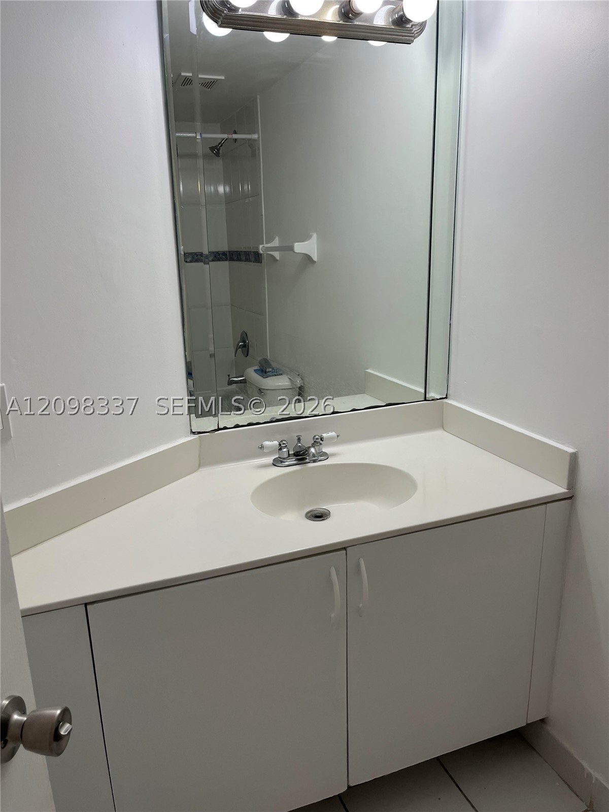 2415 NW 16th St Rd #316, Miami FL 33125