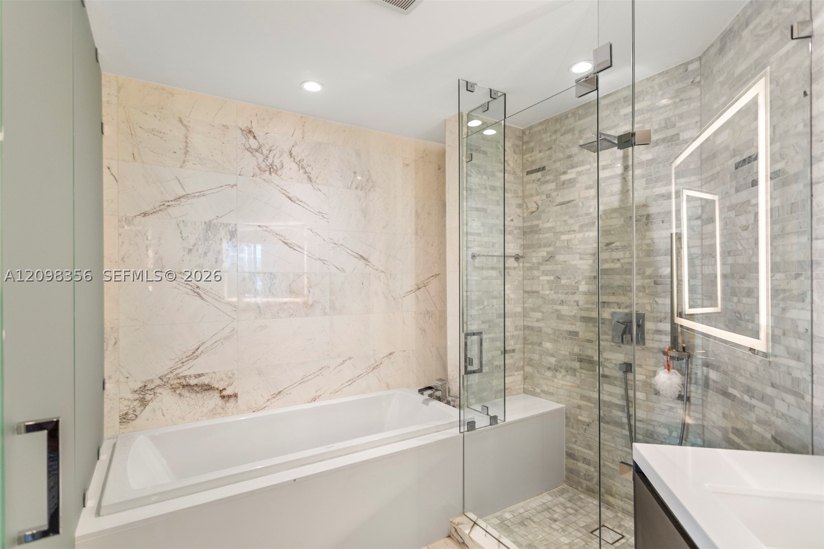 851 NE 1st Ave #3707, Miami FL 33132
