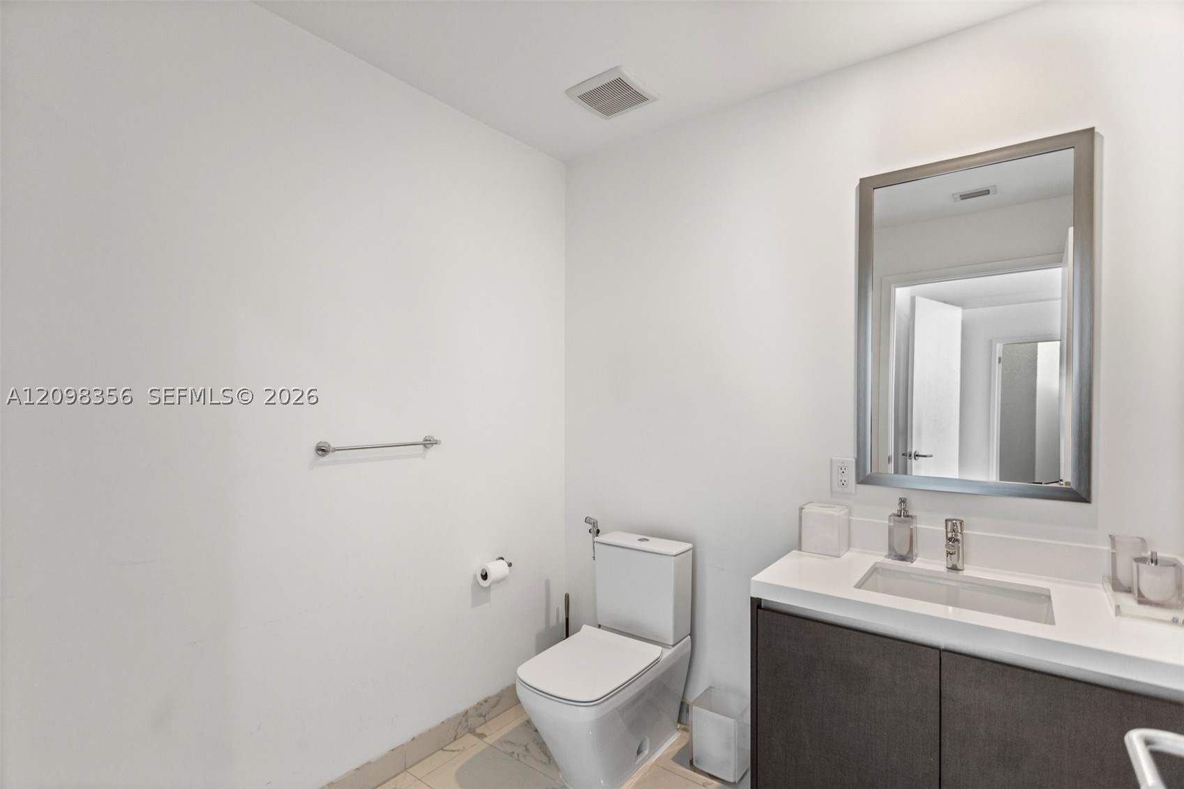 851 NE 1st Ave #3707, Miami FL 33132