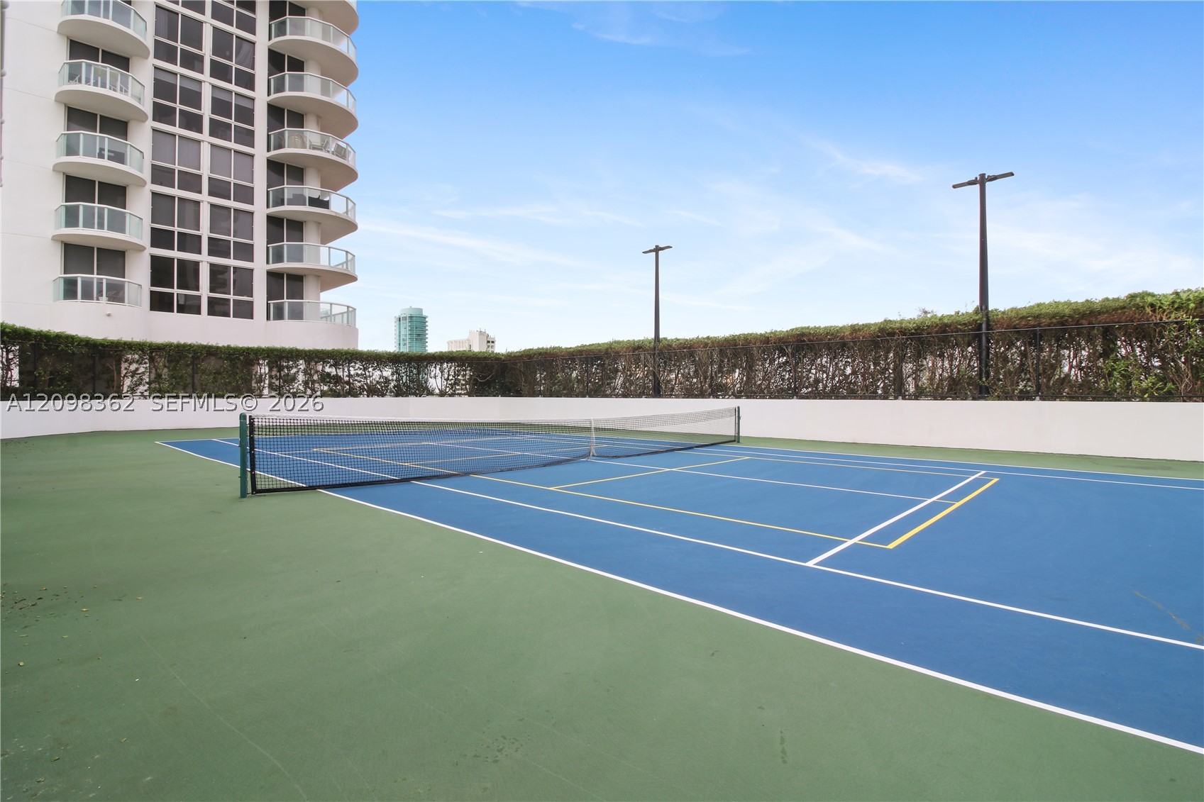 6365 Collins Ave #3909, Miami Beach FL 33141