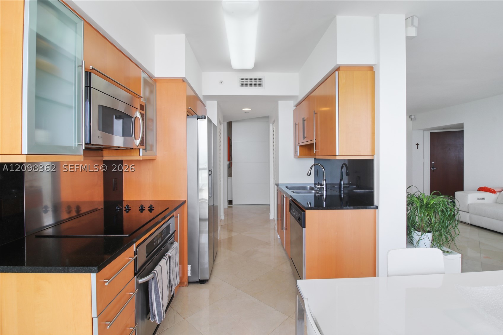 6365 Collins Ave #3909, Miami Beach FL 33141