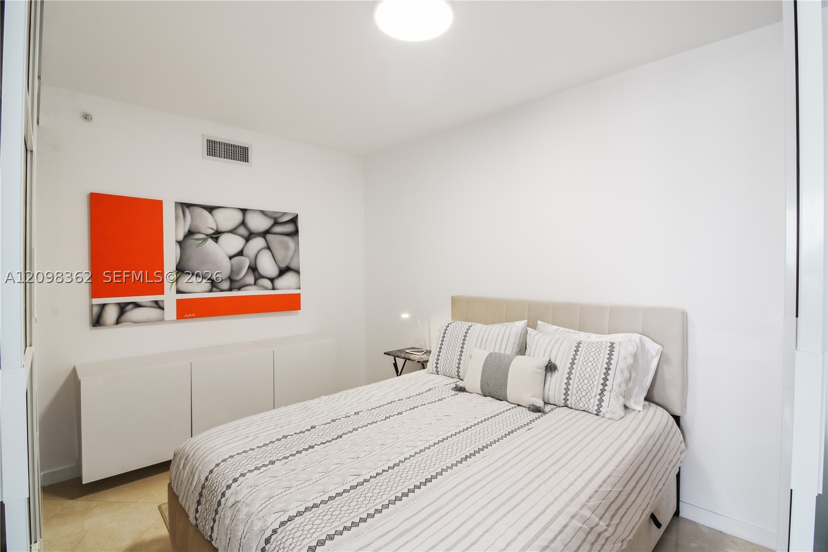 6365 Collins Ave #3909, Miami Beach FL 33141