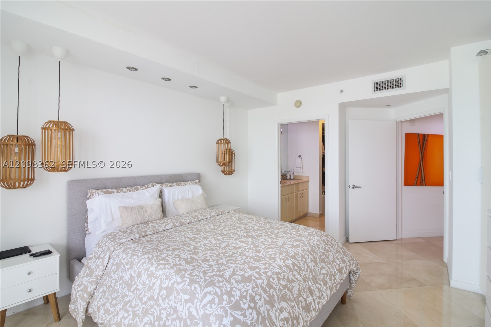 6365 Collins Ave #3909, Miami Beach FL 33141