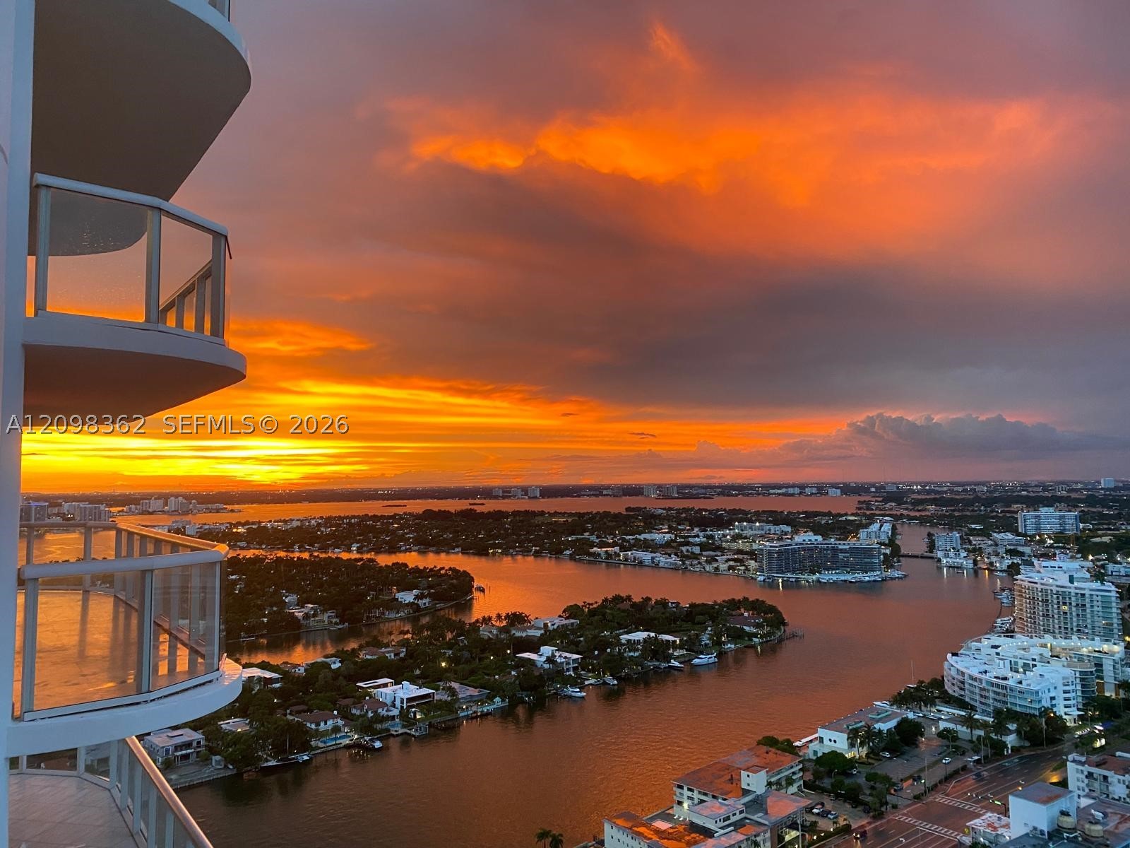 6365 Collins Ave #3909, Miami Beach FL 33141