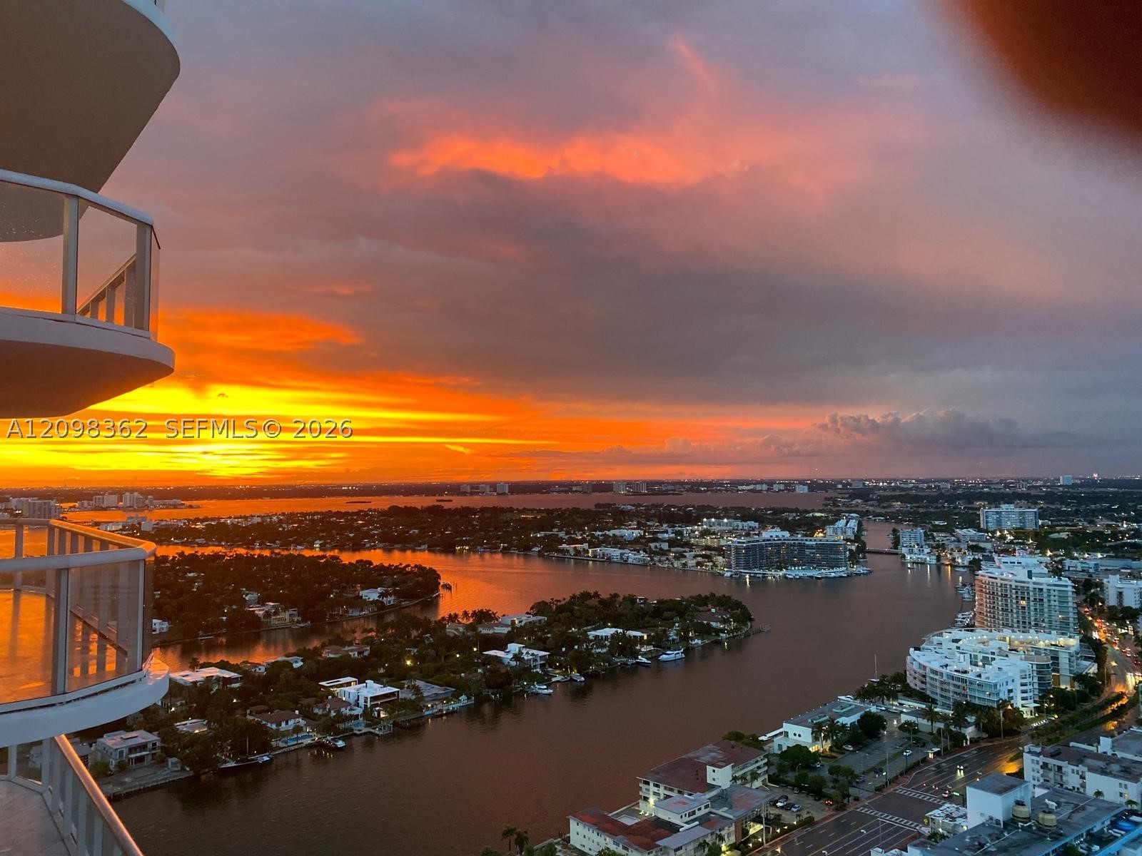 6365 Collins Ave #3909, Miami Beach FL 33141