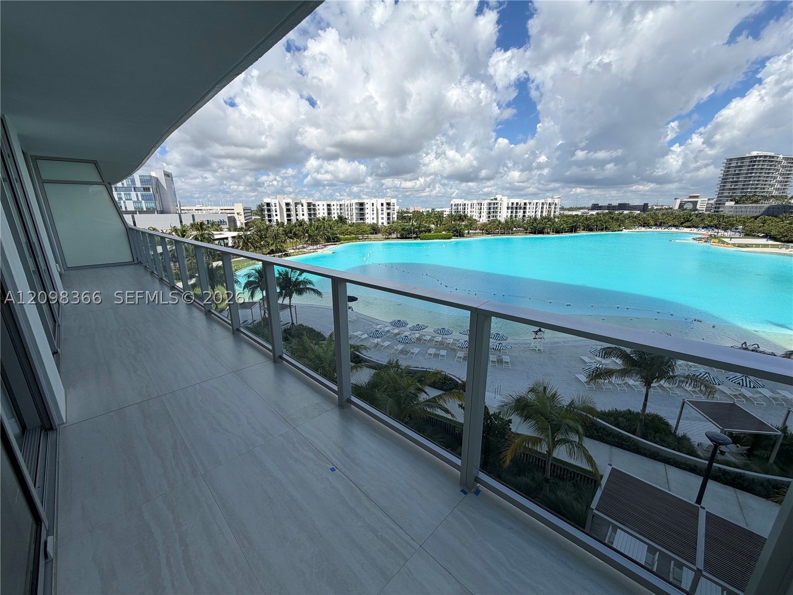 2411 Laguna Cir #408, North Miami FL 33181