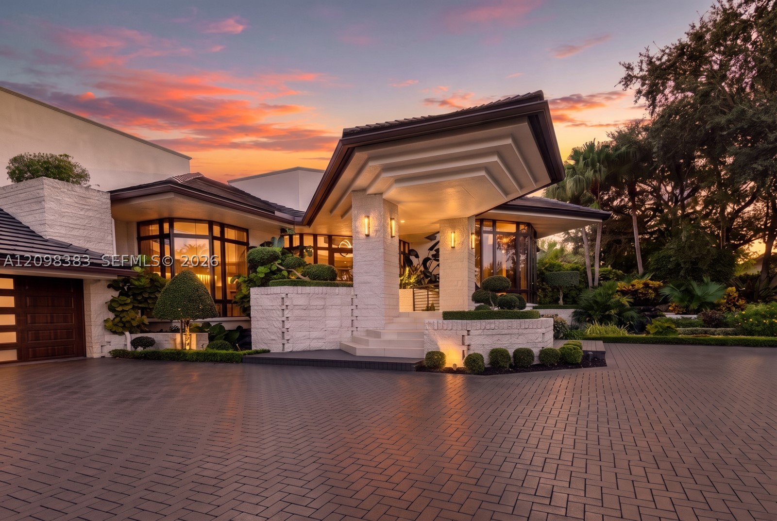 2965 Surrey Ln, Weston FL 33331