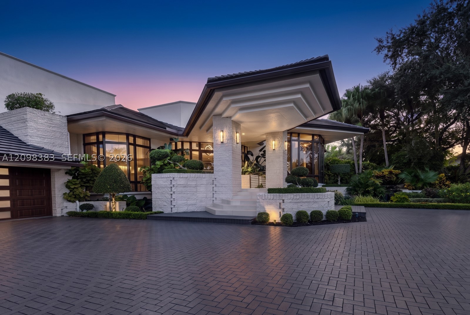 2965 Surrey Ln, Weston FL 33331