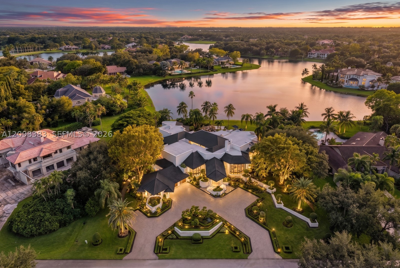 2965 Surrey Ln, Weston FL 33331