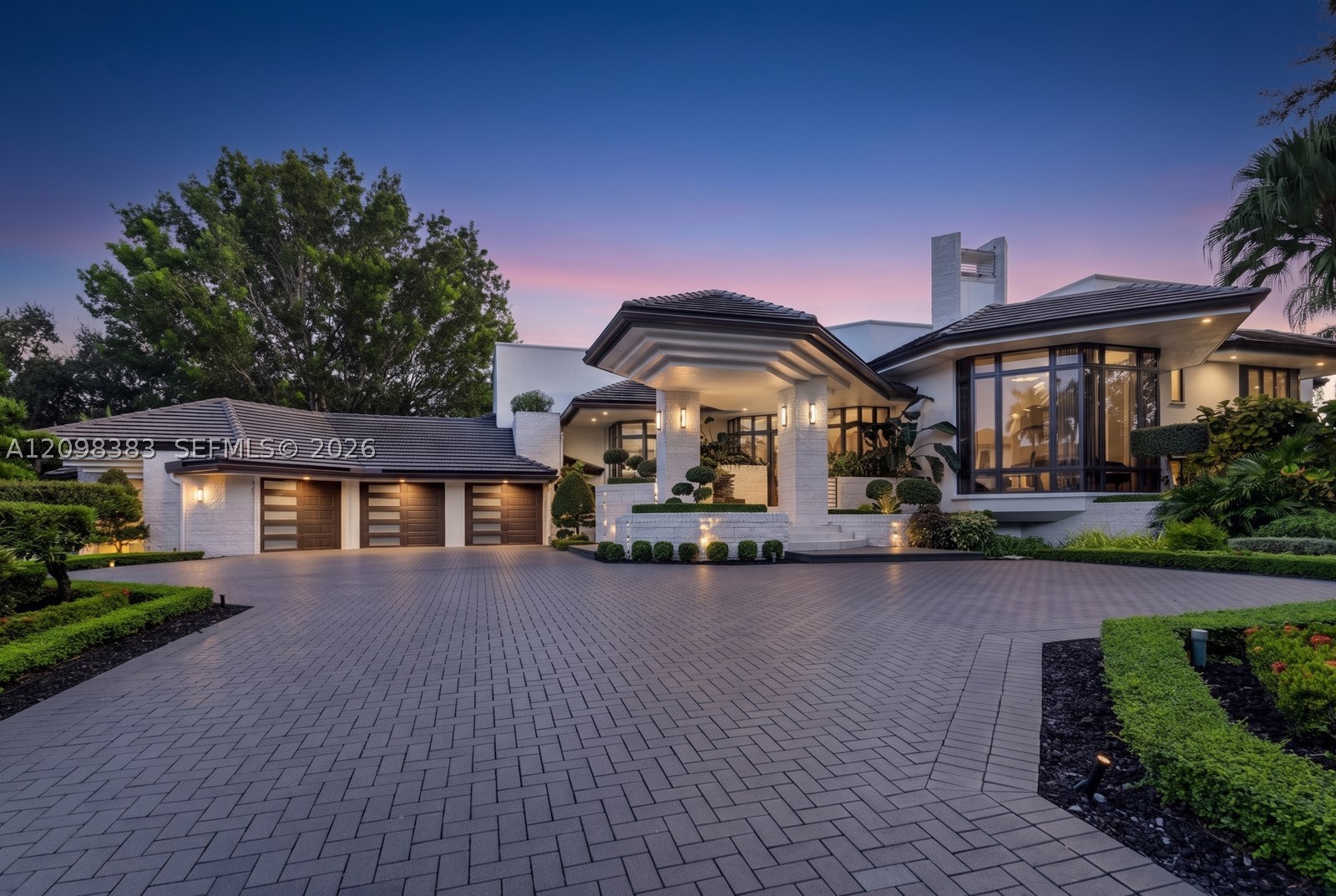 2965 Surrey Ln, Weston FL 33331